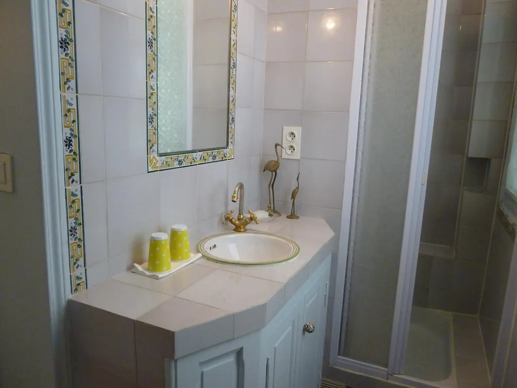 Charonne 2 Bed & Breakfast Paris